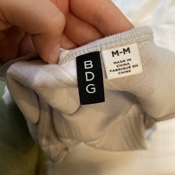 BDG grey and white cropped tank, Size M - Picture 3 of 4
